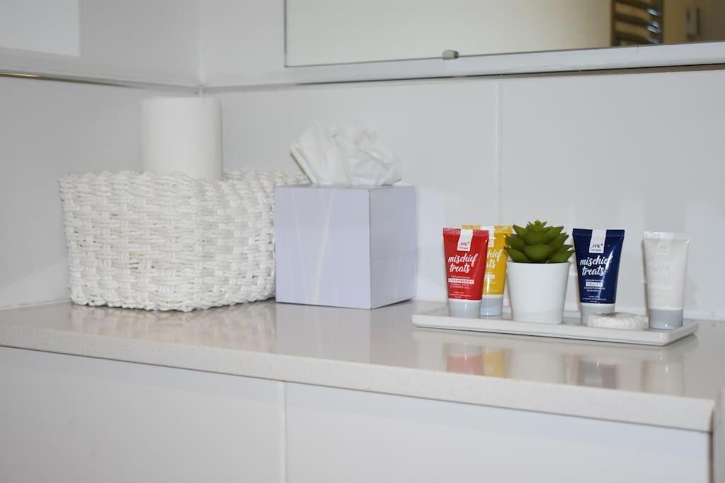 Stylish Modern 1Bed Apartment In Bedford Bagian luar foto
